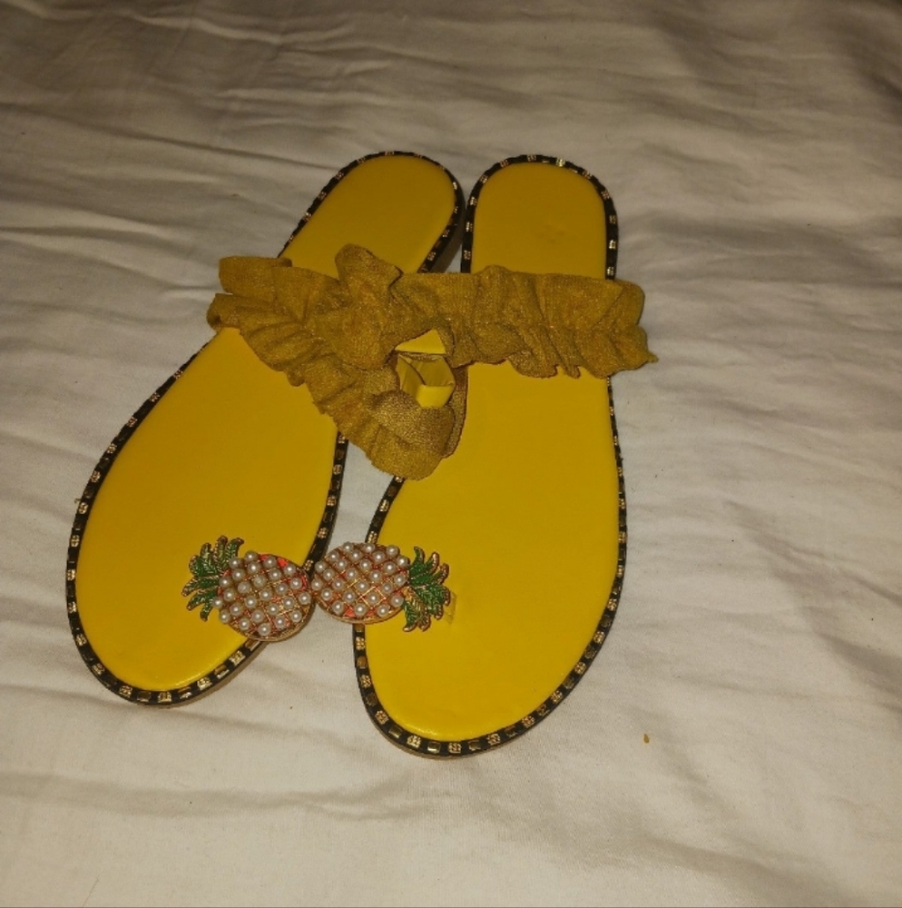 Sandals - Picture 2 of 6